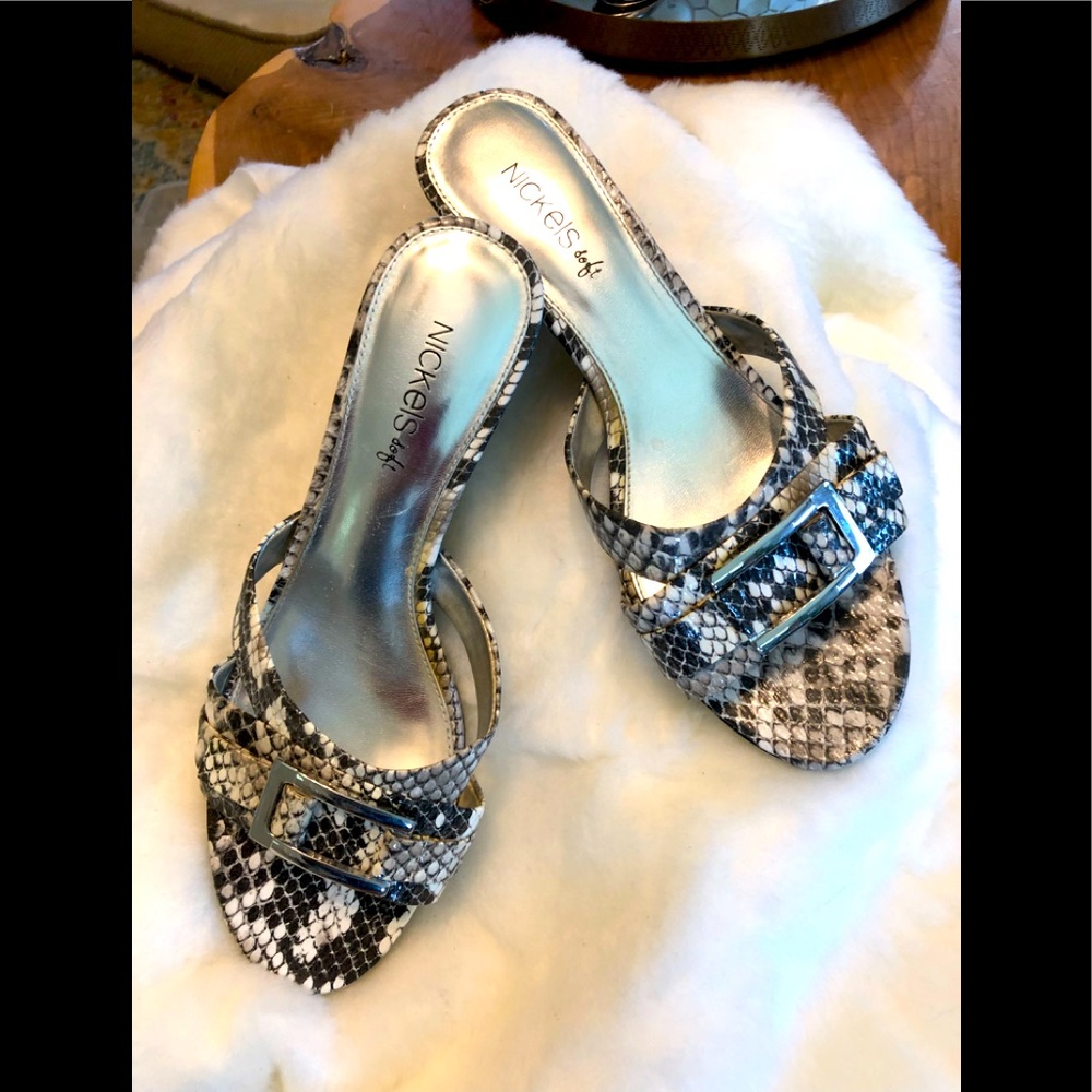 Nichols Sz 7.5 Faux Snake Slides